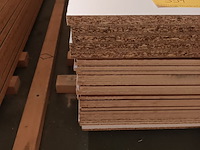 Lot 594 - melamine panelen. 34 stuks - afbeelding 2 van  4