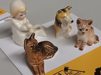 Lot 596 - beeldjes goebel miniaturen. 4 stuks - afbeelding 2 van  3