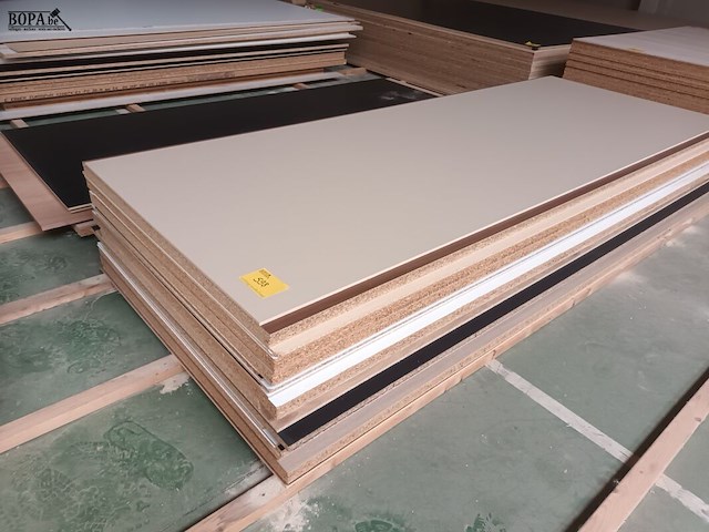 Lot 598 - diverse panelen - afbeelding 1 van  6