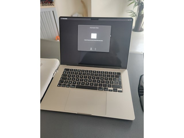 Lot 6 - apple mac book air - afbeelding 1 van  5