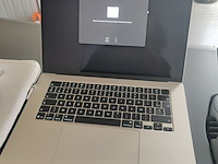 Lot 6 - apple mac book air - afbeelding 1 van  5