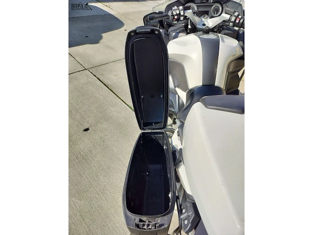 Lot 6 - bmw r 1200 rt (2017-chass.wb10a0306hz258939) - afbeelding 8 van  11