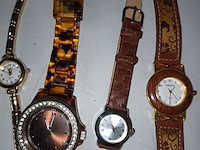 Lot 6 - dames polshorloges. 7 stuks - afbeelding 4 van  5