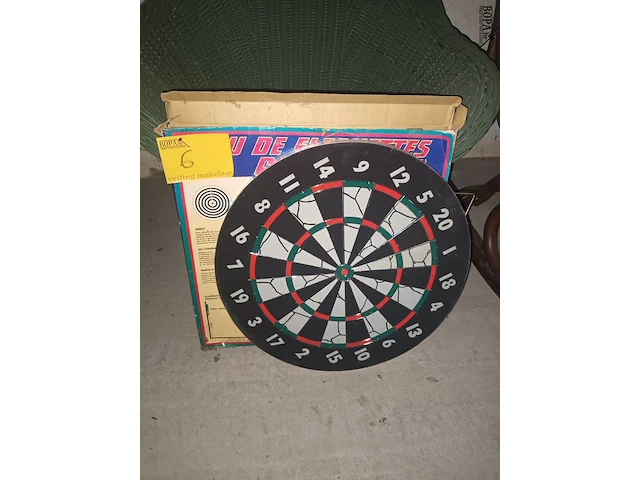 Lot 6 - darts bord - afbeelding 1 van  3
