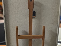 Lot 6 - decoratieve klok met bel op witte kader - afbeelding 4 van  4