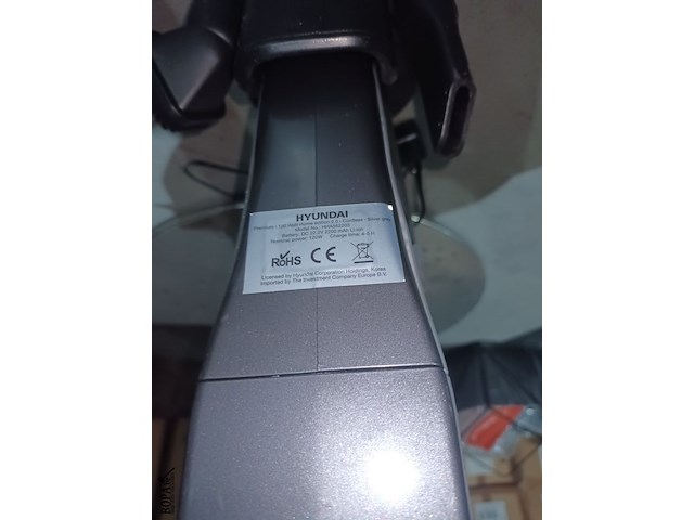 Lot 6 - draadloze stofzuiger hyundai - afbeelding 3 van  4