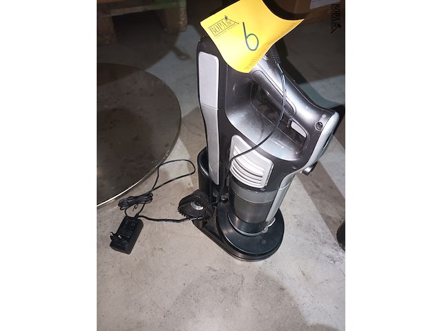 Lot 6 - draadloze stofzuiger hyundai - afbeelding 4 van  4