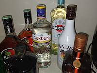 Lot 6 - flessen alcoholische drank. 8 stuks - afbeelding 3 van  4