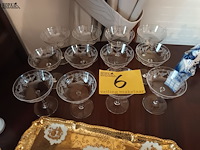 Lot 6 - gegraveerde champagne glazen. 12 stuks