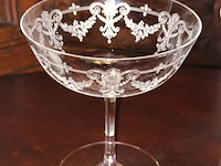 Lot 6 - gegraveerde champagne glazen. 12 stuks - afbeelding 3 van  3