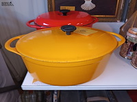 Lot 6 - gietijzeren kookpotten. 2 stuks - afbeelding 2 van  5