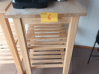 Lot 6 - houten bijzettafel