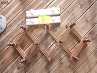 Lot 6 - houten kapstok. 3 stuks - afbeelding 2 van  3