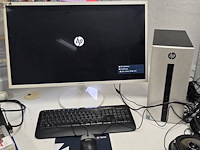 Lot 6 - hp computer met scherm, toetsenbord en muis