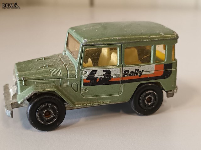 Lot 6 - jeeps op schaal. 7 stuks - afbeelding 3 van  12