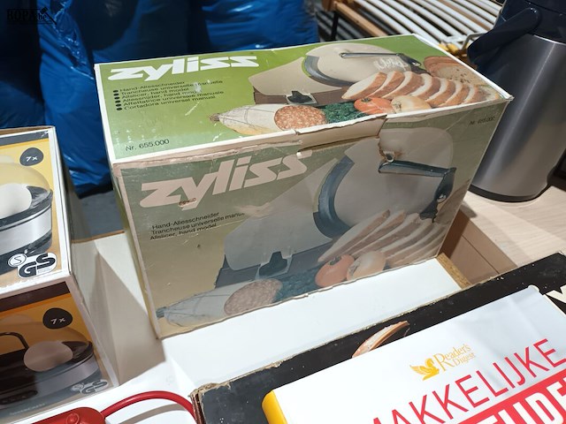 Lot 6 - keukengerei. 9 stuks - afbeelding 5 van  7