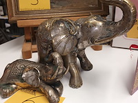 Lot 6 - koperen olifanten. 2 stuks - afbeelding 3 van  4