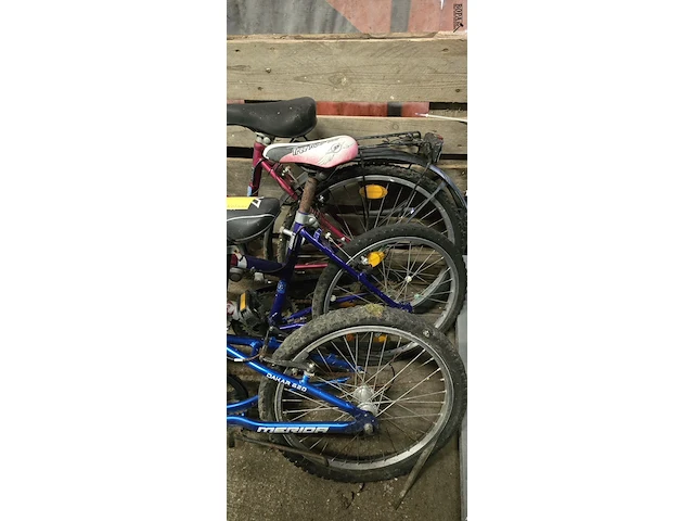 Lot 6 - lot van 3 kinderfietsen - afbeelding 6 van  8