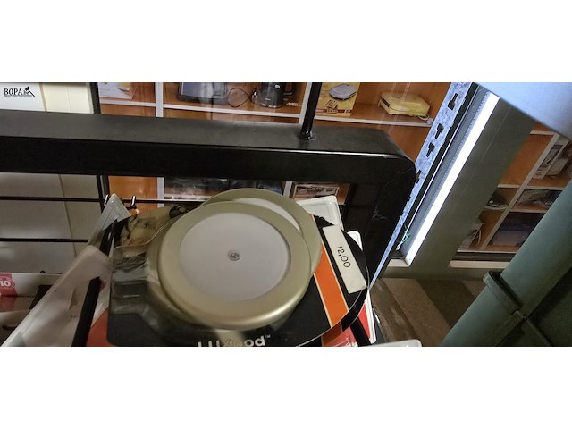 Lot 6 - lotje diverse nachtverlichting, siliconeborstels... - afbeelding 5 van  7