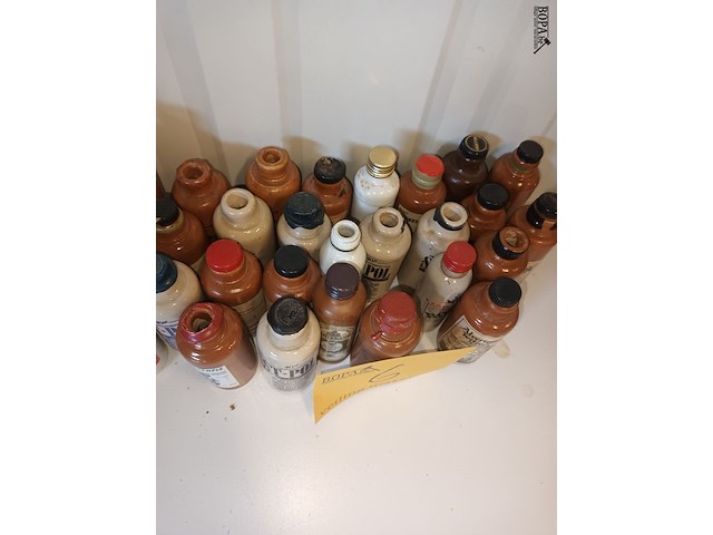 Lot 6 - miniatuur aardewerk kruiken. 29 stuks - afbeelding 5 van  5