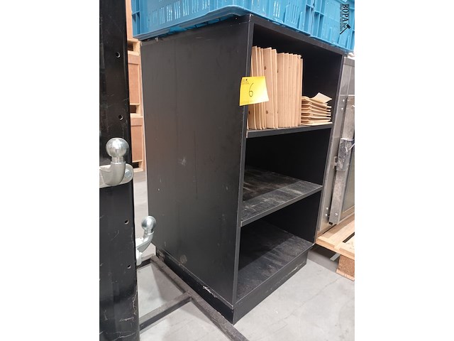 Lot 6 - open kast - afbeelding 2 van  2