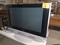 Lot 6 - panasonic plasma tv
