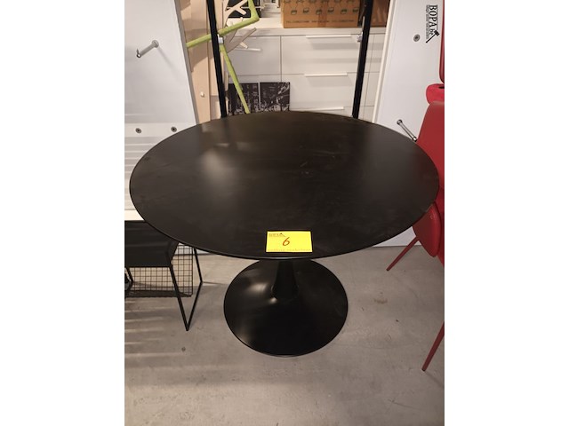 Lot 6 - ronde zwarte eettafel - afbeelding 1 van  4