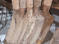 Lot 6 - spade. 5 stuks - afbeelding 2 van  2