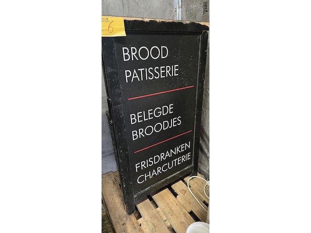 Lot 6 - stoepbord - afbeelding 1 van  1