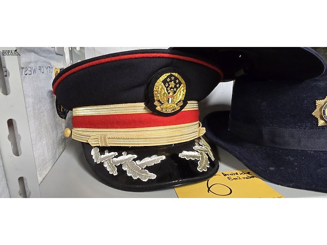 Lot 6 - verenigde arabische emiraten 3 stuks - afbeelding 2 van  4