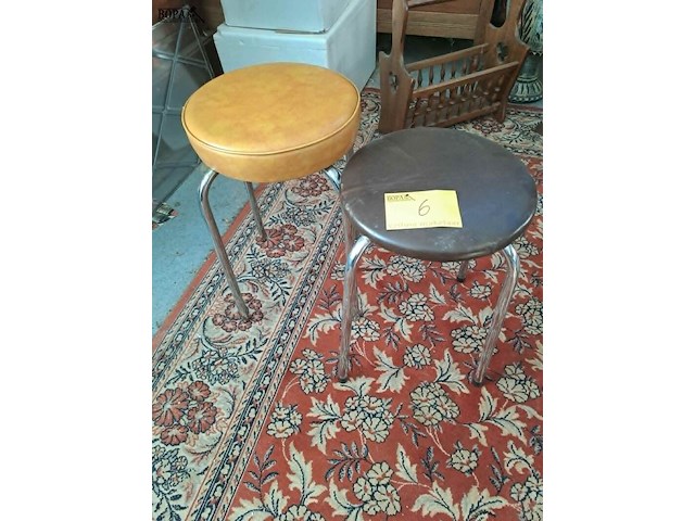 Lot 6 - vintage krukken in verchroomd metaal met bruine lederen zitt - afbeelding 3 van  3