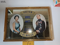 Lot 6 - vintage spiegel queen elisabeth - afbeelding 3 van  3