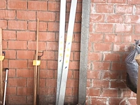 Lot 60 - aluminium tussenvloerbalk. 2 stuks