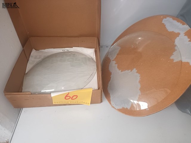 Lot 60 - bol glas voor kader. 2 stuks - afbeelding 1 van  3