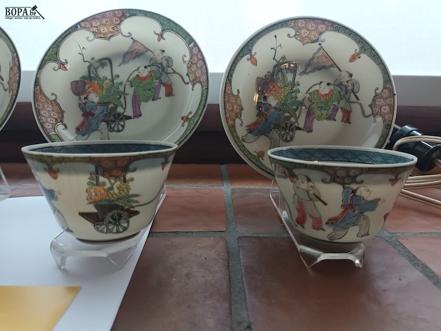 Lot 60 - chinees porselein. 8 stuks - afbeelding 5 van  5