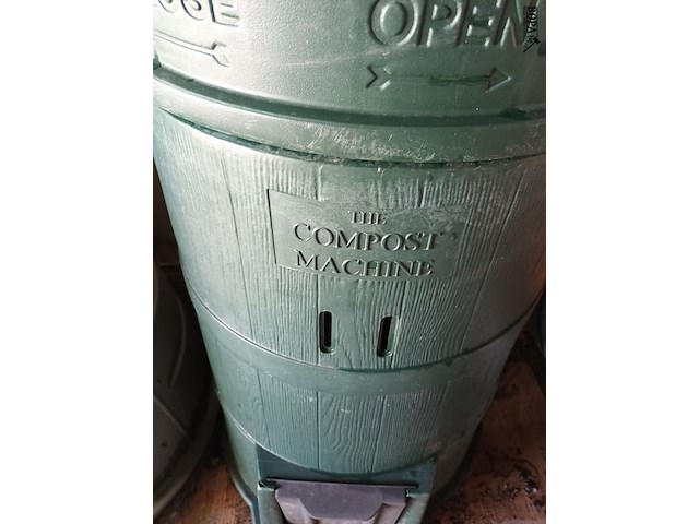 Lot 60 - compostvat groen - afbeelding 3 van  3
