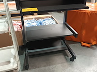 Lot 60 - computertafel - afbeelding 2 van  3