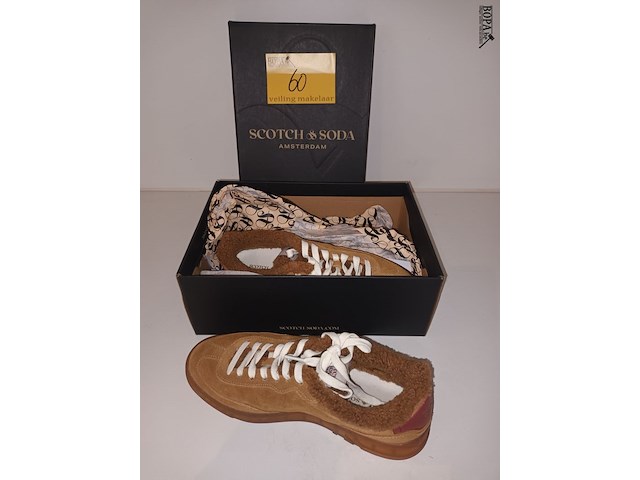 Lot 60 - damesschoenen maat 39 - afbeelding 1 van  4