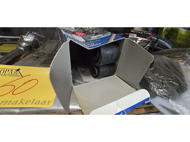 Lot 60 - fiets accessoires 6 stuks - afbeelding 7 van  10