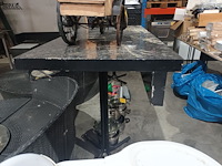 Lot 60 - hoge lange tafel - afbeelding 2 van  4