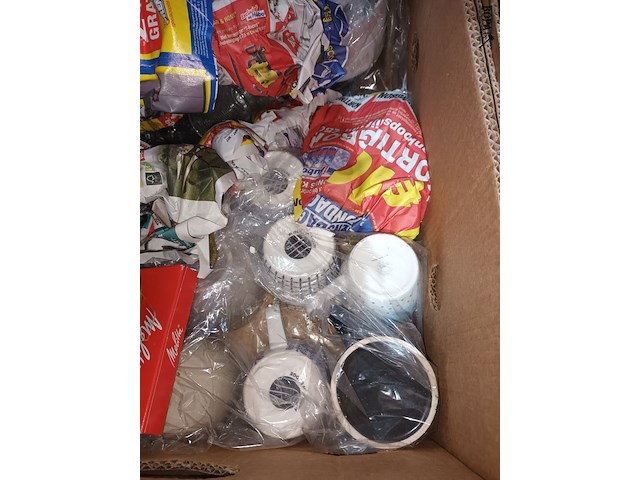 Lot 60 - huisraad. 3 dozen - afbeelding 6 van  9