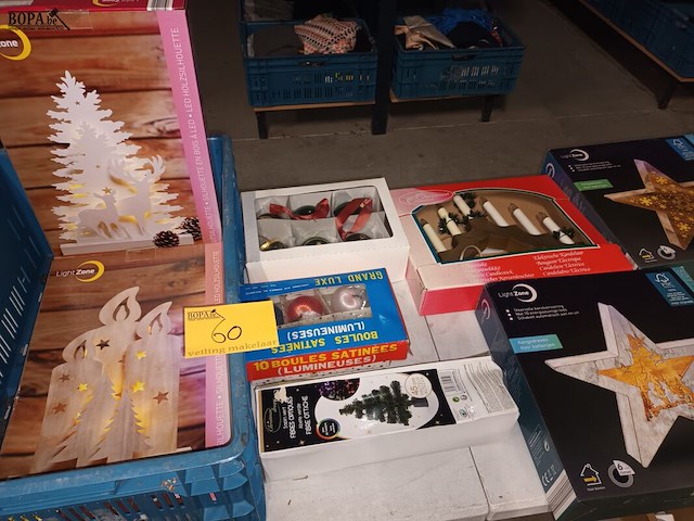 Lot 60 - kerstdecoratie. 8 stuks - afbeelding 1 van  5