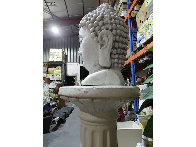 Lot 60 - klassieke witte zuil in steengoed - afbeelding 4 van  8