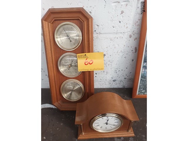 Lot 60 - klok en baromater - afbeelding 1 van  4
