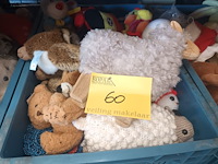 Lot 60 - knuffels. 3 bakken - afbeelding 5 van  5