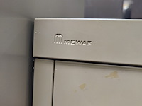 Lot 60 - metalen mewaf vakkenkast - afbeelding 3 van  3