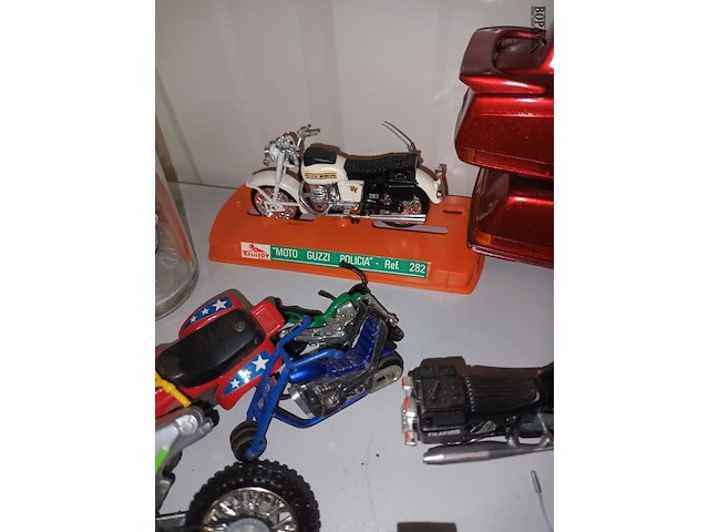Lot 60 - moto’s op schaal en glas. 10 stuks - afbeelding 7 van  10