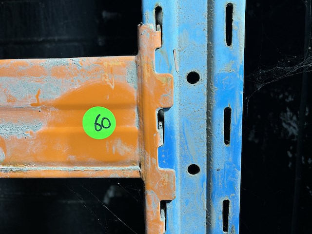 Lot 60 - palletrek - afbeelding 2 van  3