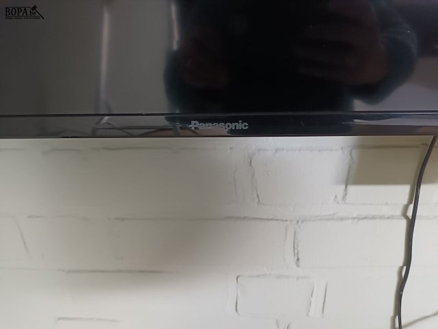 Lot 60 - panasonic tv 98 cm - afbeelding 2 van  4