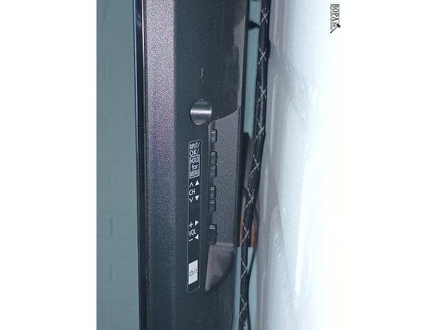 Lot 60 - panasonic tv 98 cm - afbeelding 4 van  4